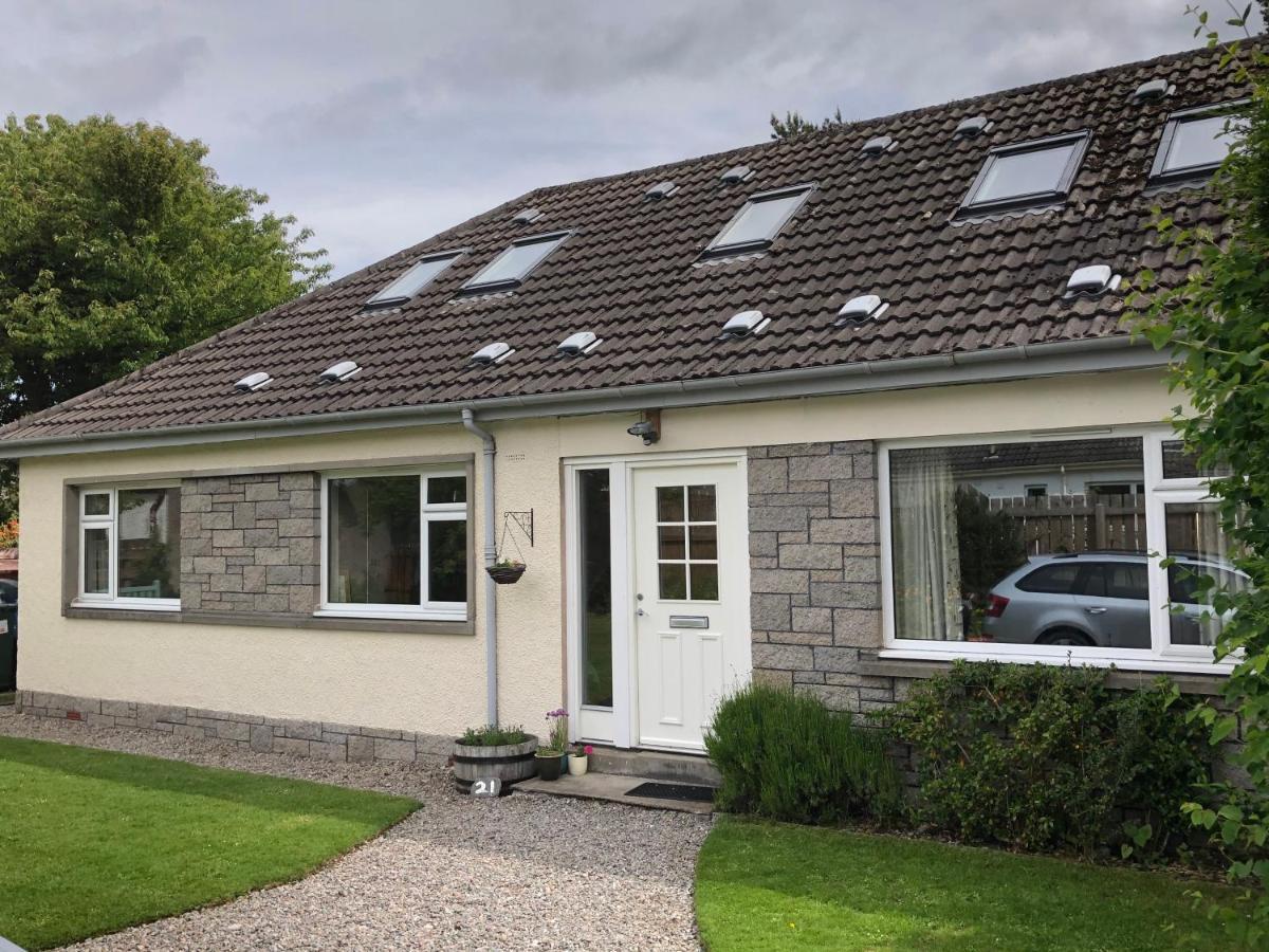 21 Craig Na Gower Avenue Villa Aviemore Exteriör bild